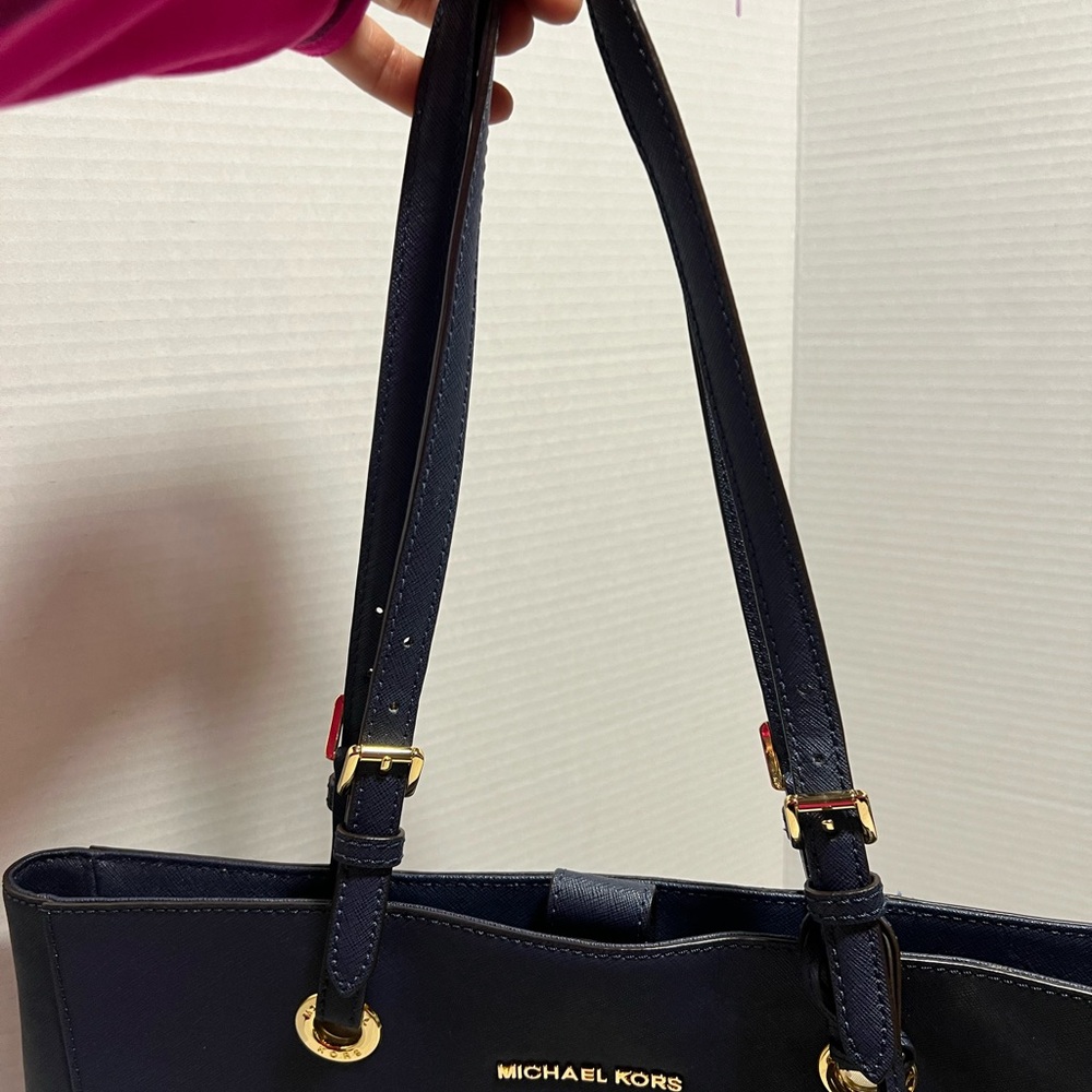 Michael Kors Bag Jet Set Travel Tote                     Color: Navy Blue large - Picture 3 of 9